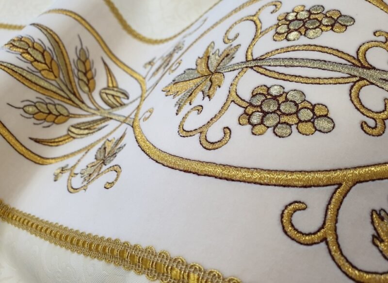 Cream Embroidered Chasuble W70933