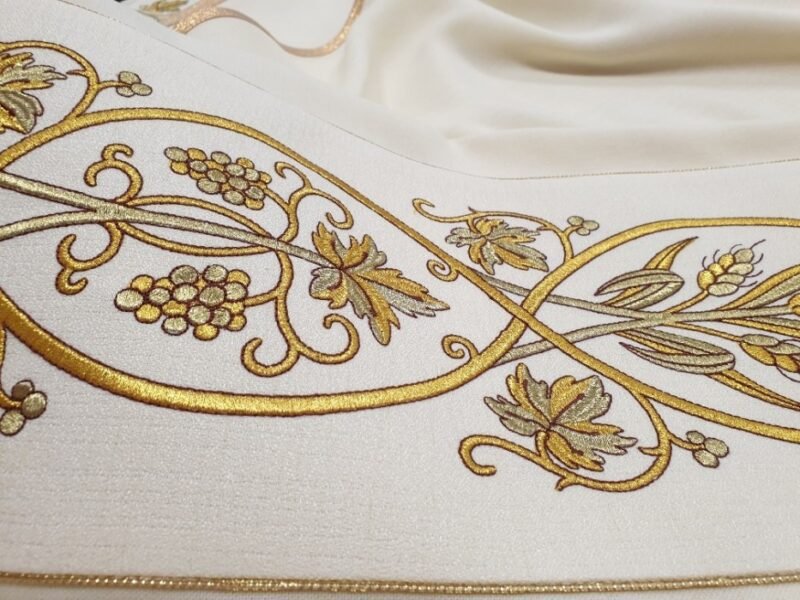 Cream Embroidered Chasuble W70963