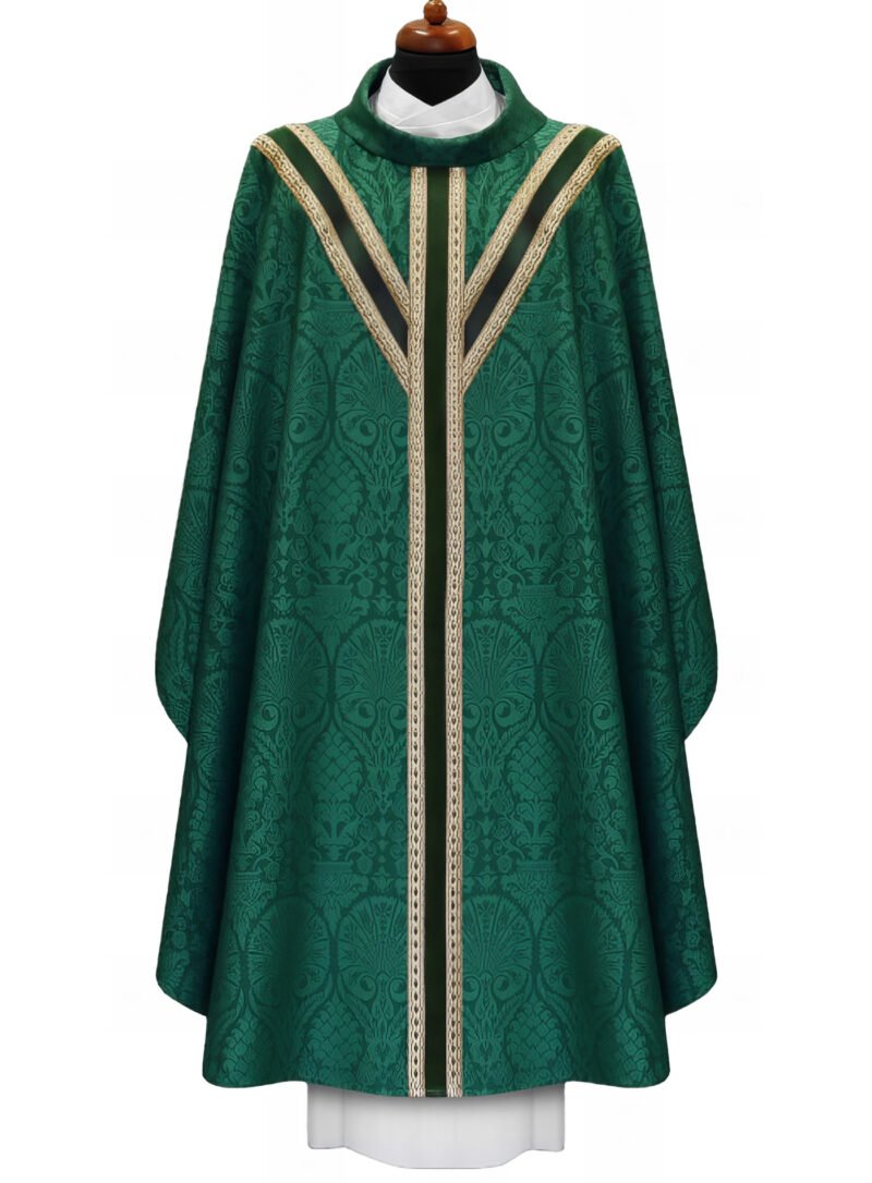 Green Chasuble GE2134