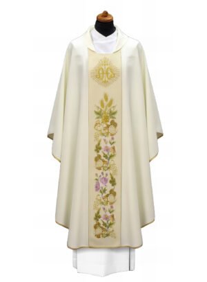 White Embroidered Chasuble W7013