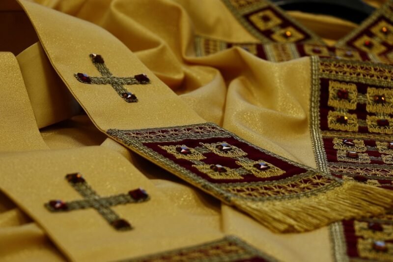 Golden Embroidered Chasuble GY090042