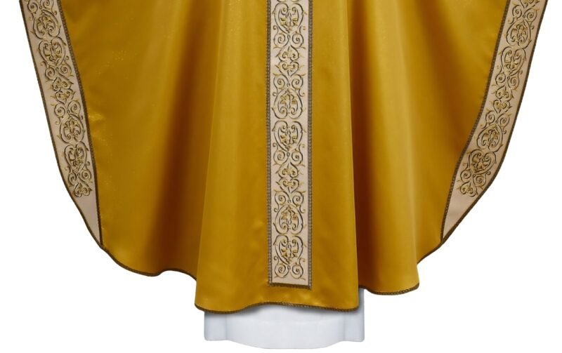 Golden Embroidered Chasuble GY090063