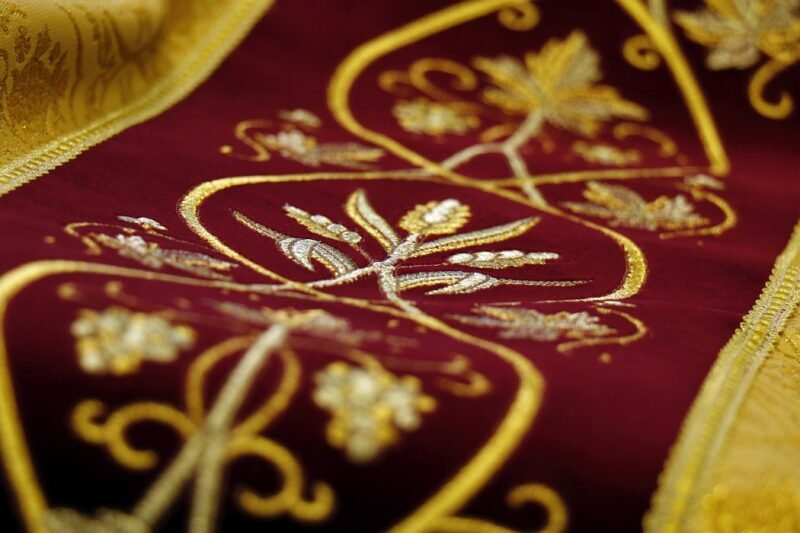 Golden Embroidered Chasuble GY090333